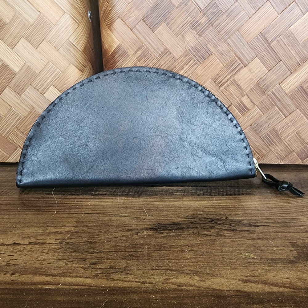Tree Fairfax Clutch Black Leather Half Moon Zipper‎ Closure Make Up Bag 10"x5"